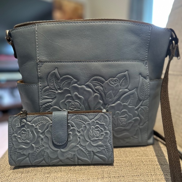 Patricia Nash Handbags - Patricia Nash "Safflower" Blue Tooled Leather Crossbody and Wallet